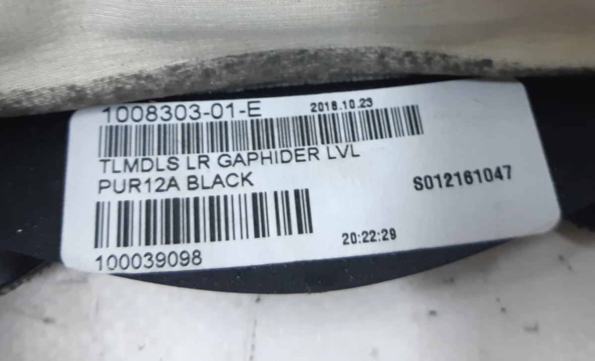 19 Декоративна накладка рульової колонки з пошкодженням Tesla model X, model S REST 1008303-01-E