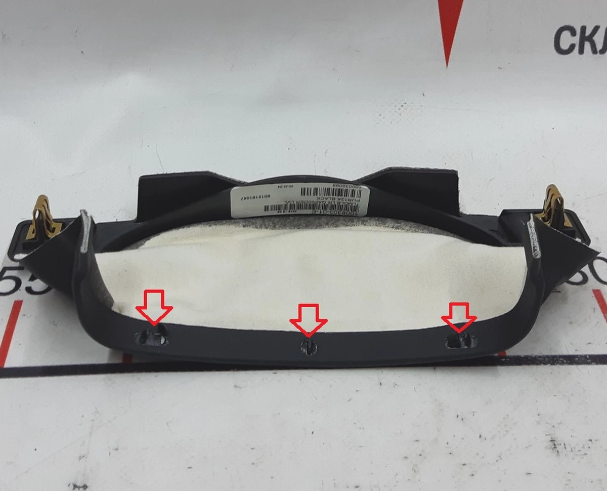 19 Декоративна накладка рульової колонки з пошкодженням Tesla model X, model S REST 1008303-01-E