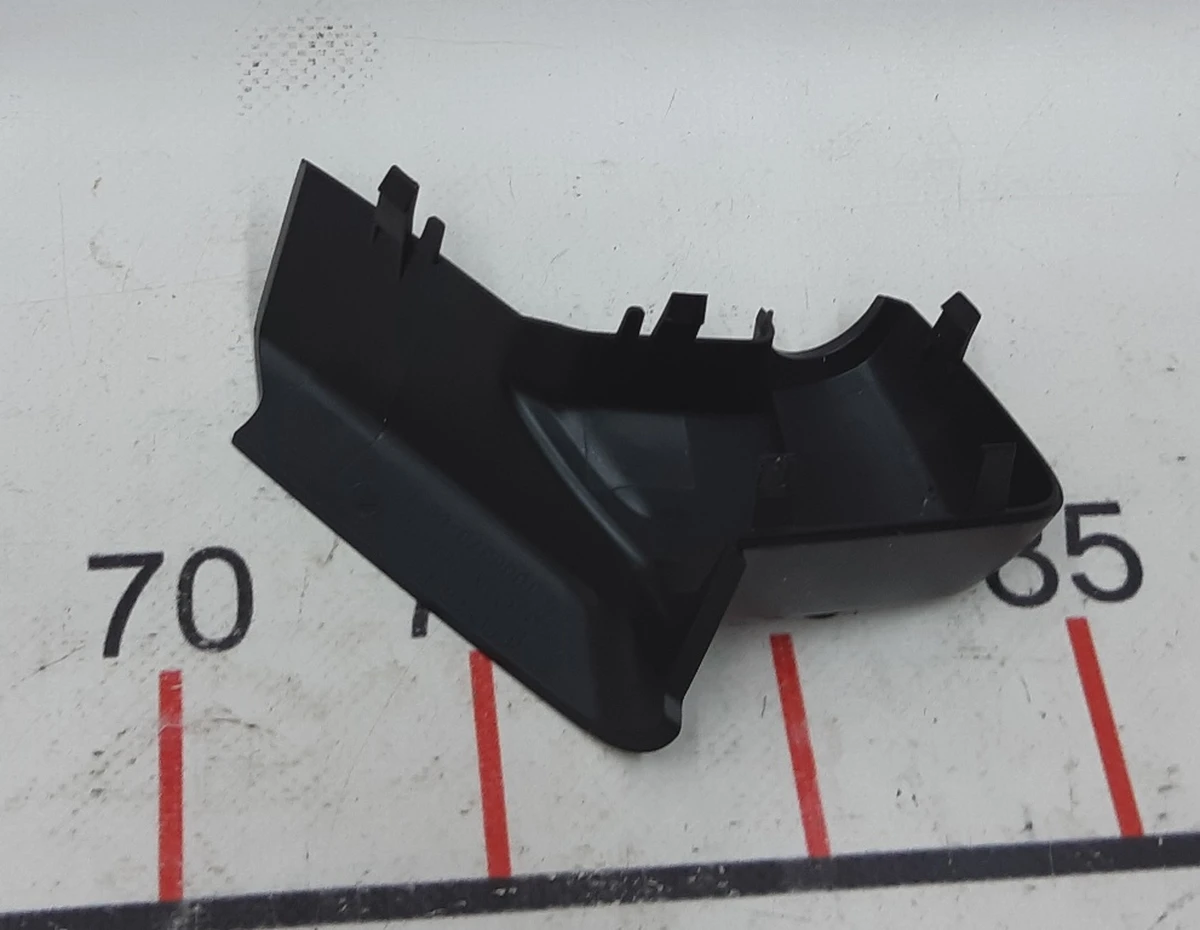 8 Облицовка кронштейна зеркала заднего вида правая Tesla model S 1008370-00-F