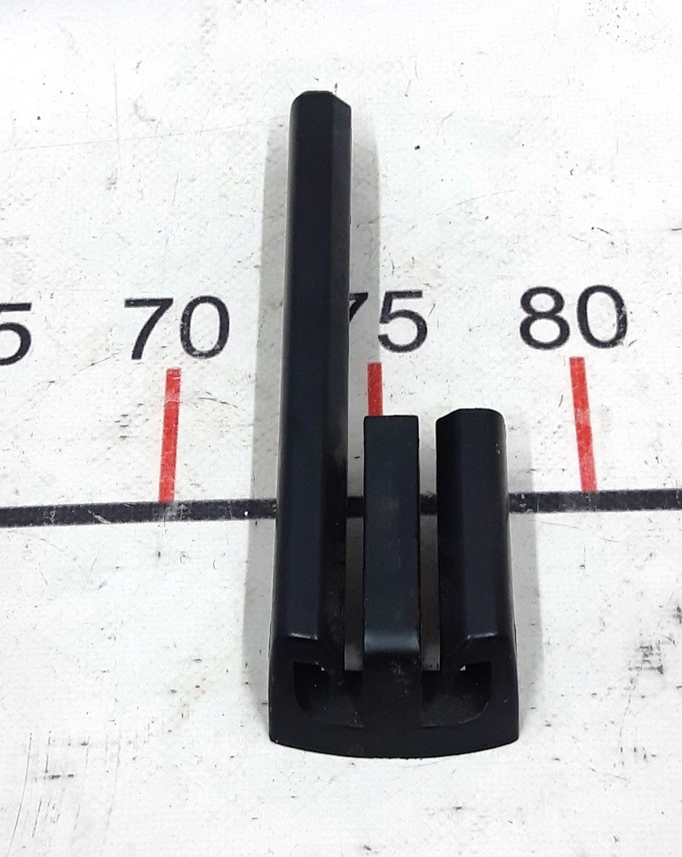 2 Заглушка салазки сиденья передняя правая Tesla model S, model S REST 1031676-00-A