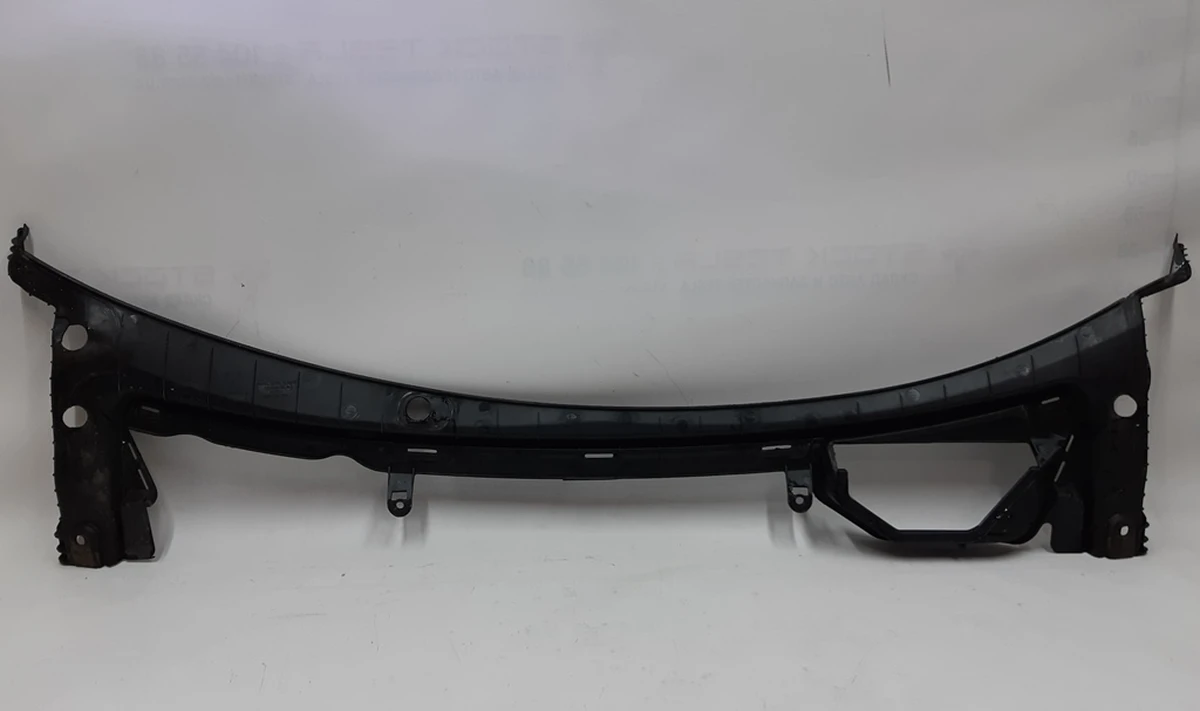 7 Подкапотная накладка стеклоочистителей Tesla model S 1008976-00-F