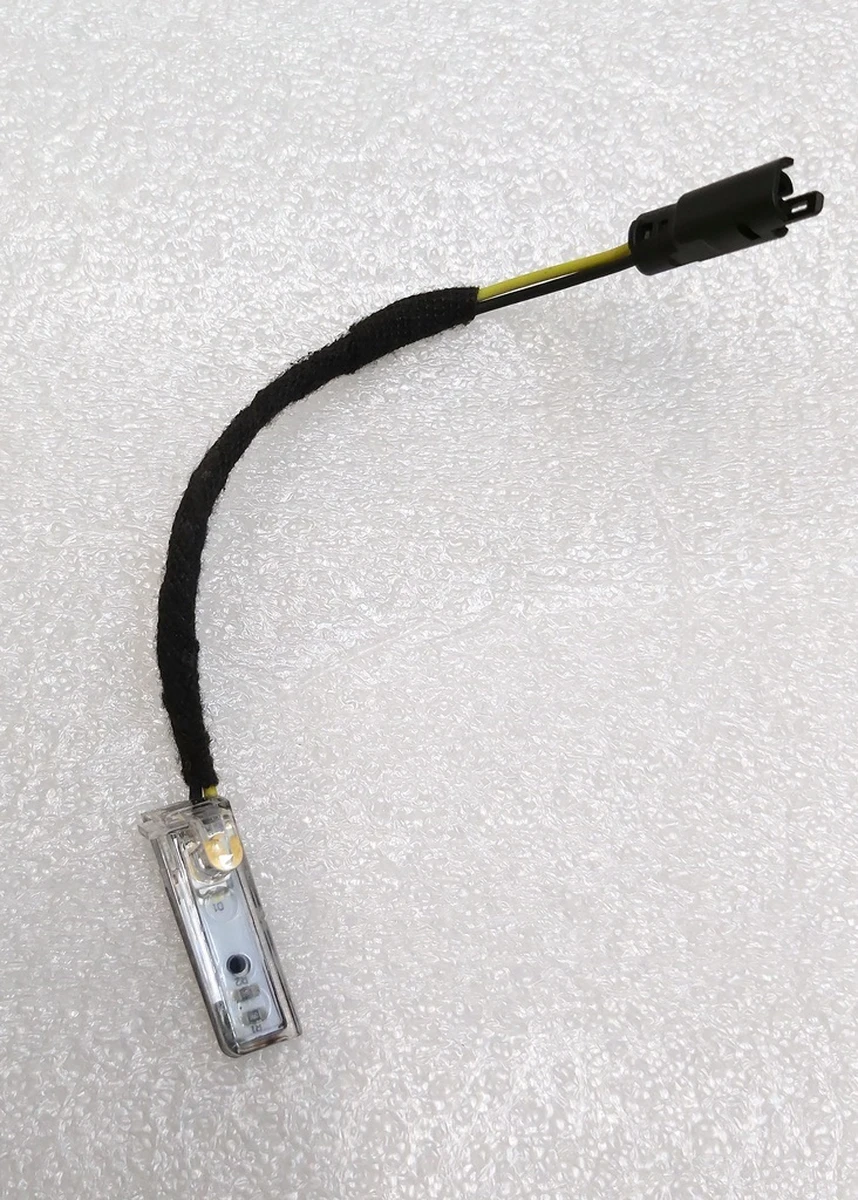 17 LED ASSEMBLY, DOOR HANDLE OUTER RIGHT GEN 1.0 Tesla model S, model S REST 1008995-00-F