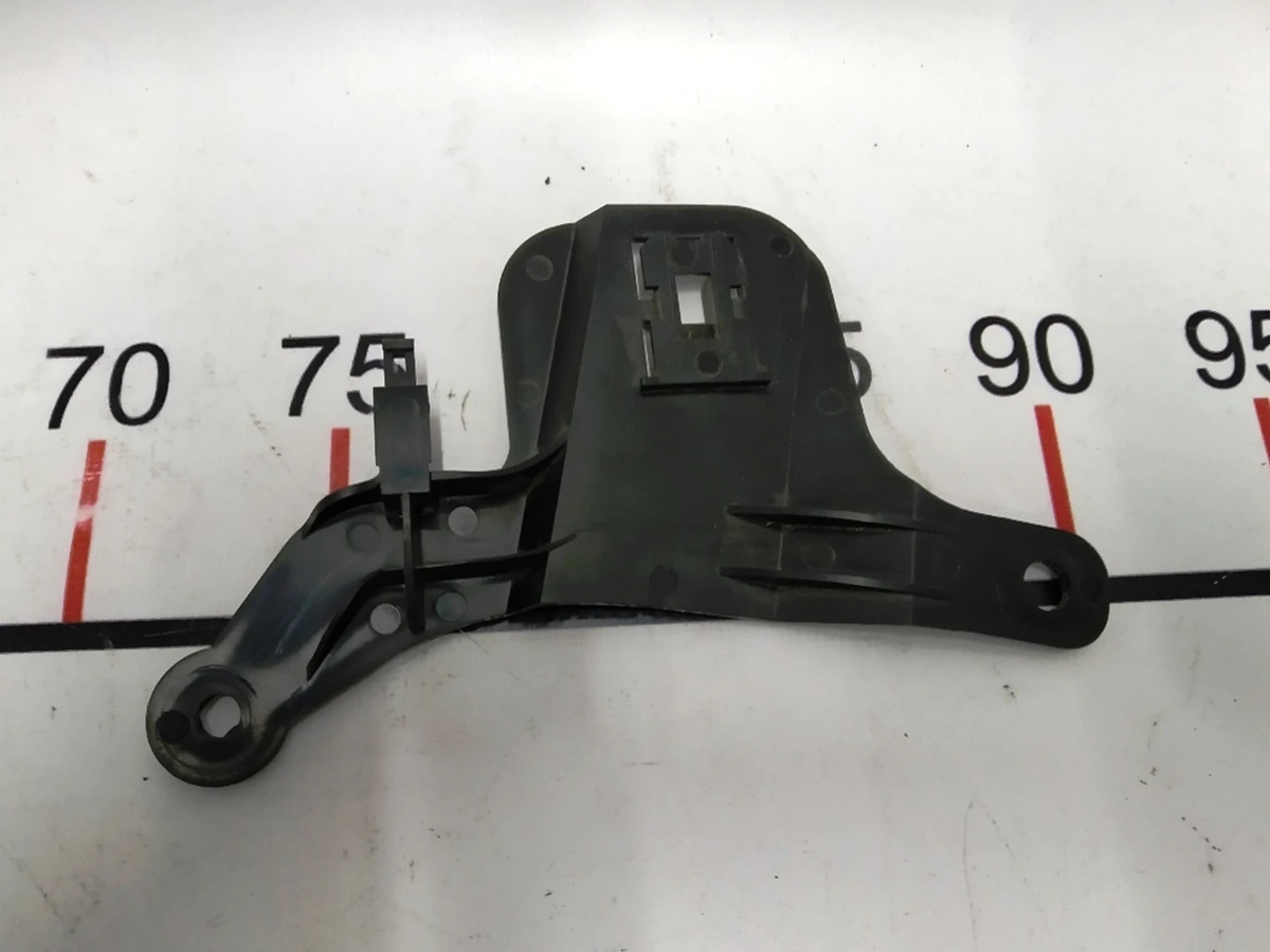 2 Bracket for fastening electrical wiring front left engine compartment 1009096-04-H Tesla model S 1009096-04-Z