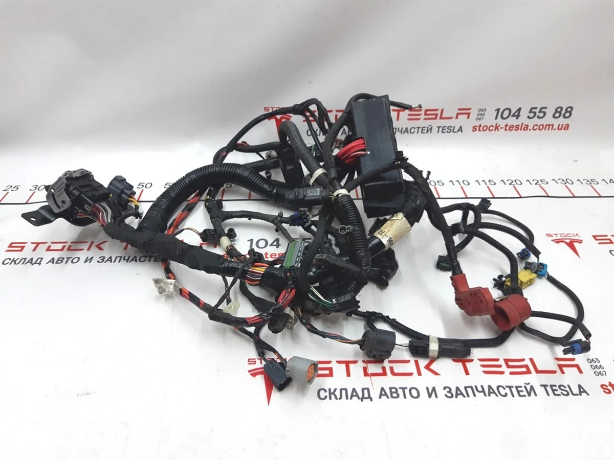 2 Електропроводка передня ліва підкапотна Tesla model S 1009096-72-M