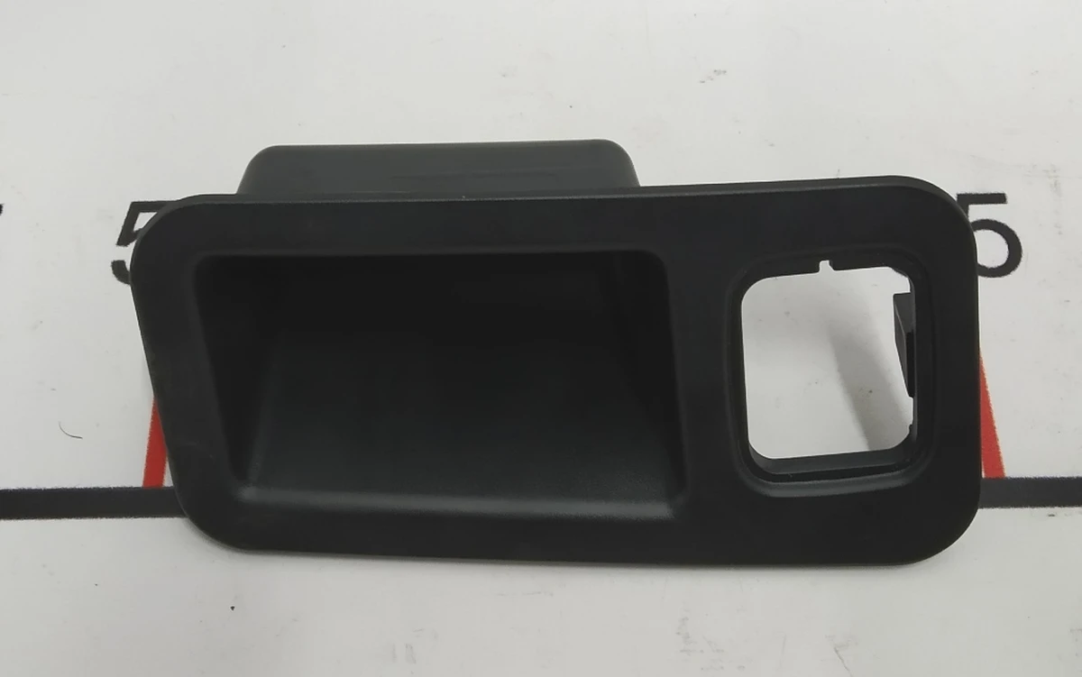 PULL, CUP, RH, LIFTGATE - POWER