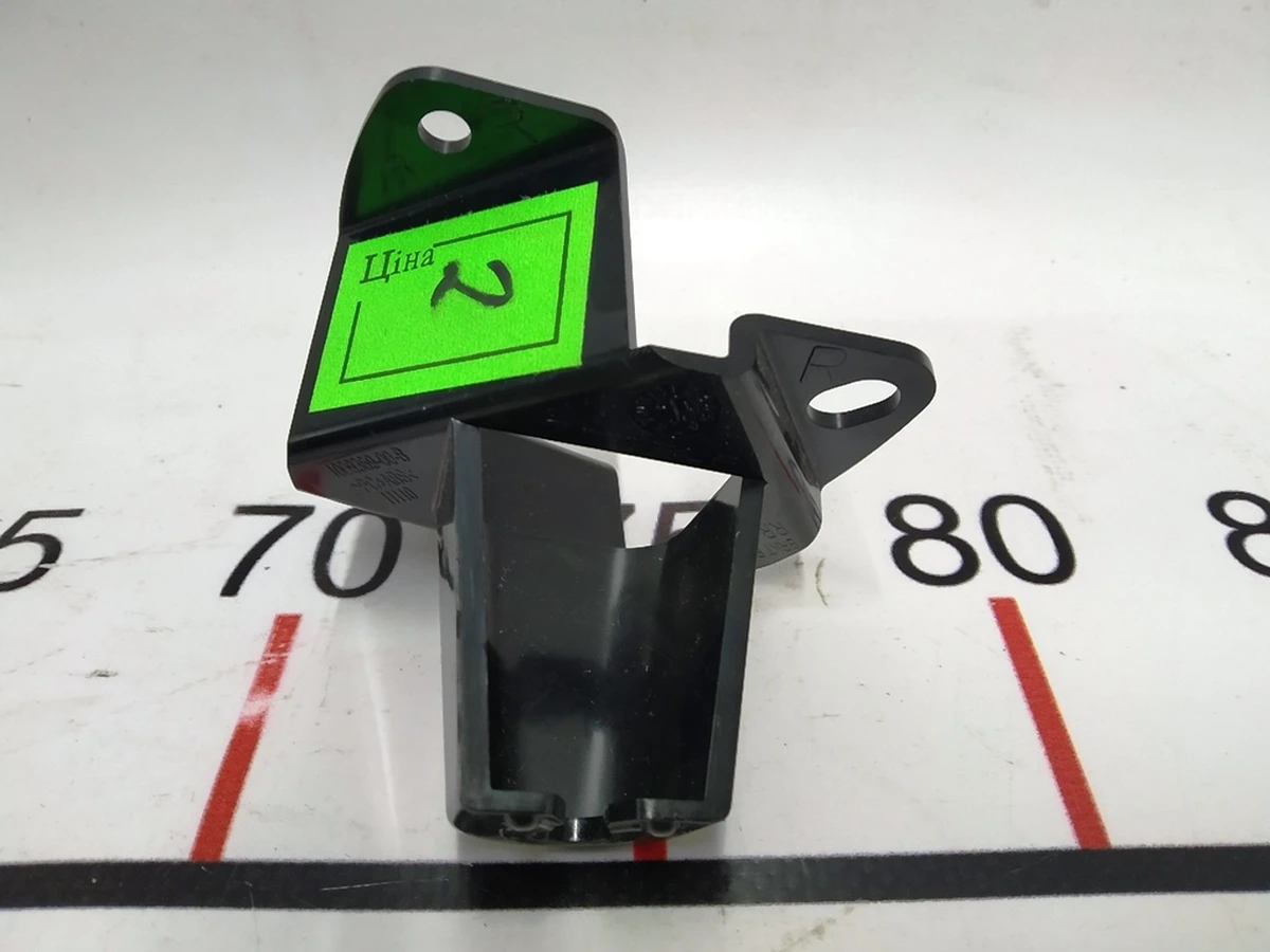 Кронштейн карты двери задней правой пластиковый Tesla model S, model S REST 1009369-00-B