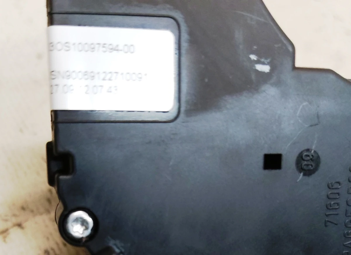 Switch for light and glass cleaning in the steering column Tesla model 3 1097662-00-N