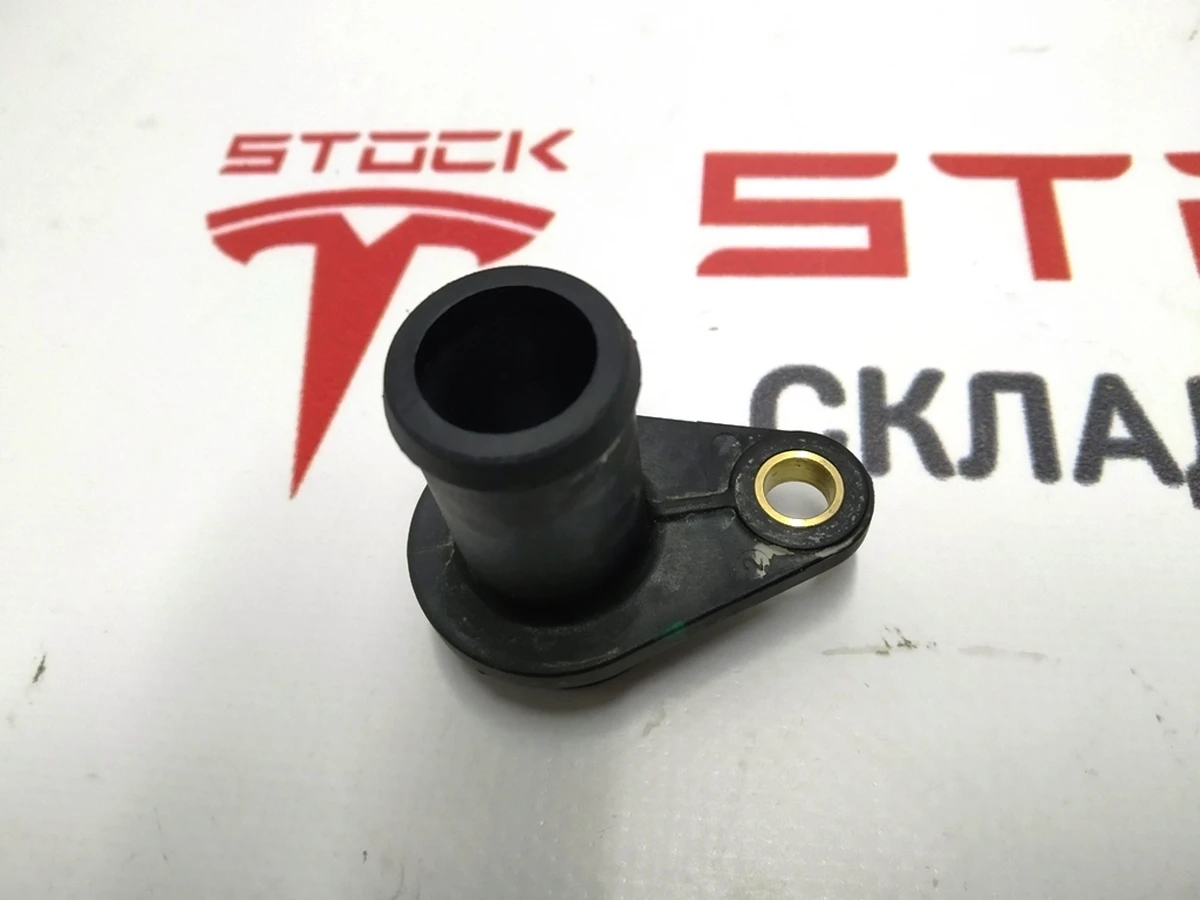 10 INLET MANIFOLD FITTING ASSEMLBY Tesla Model S 1009997-00-B