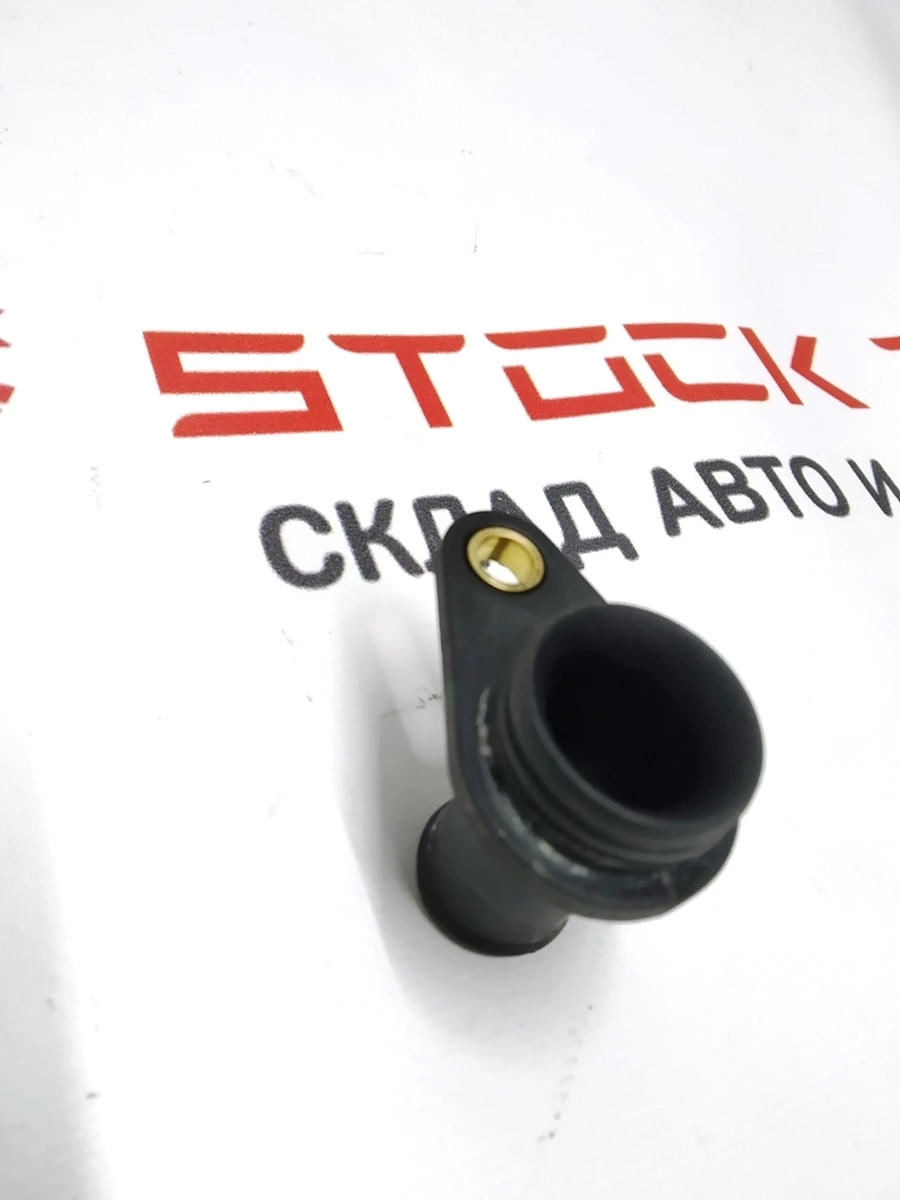 10 INLET MANIFOLD FITTING ASSEMLBY Tesla Model S 1009997-00-B