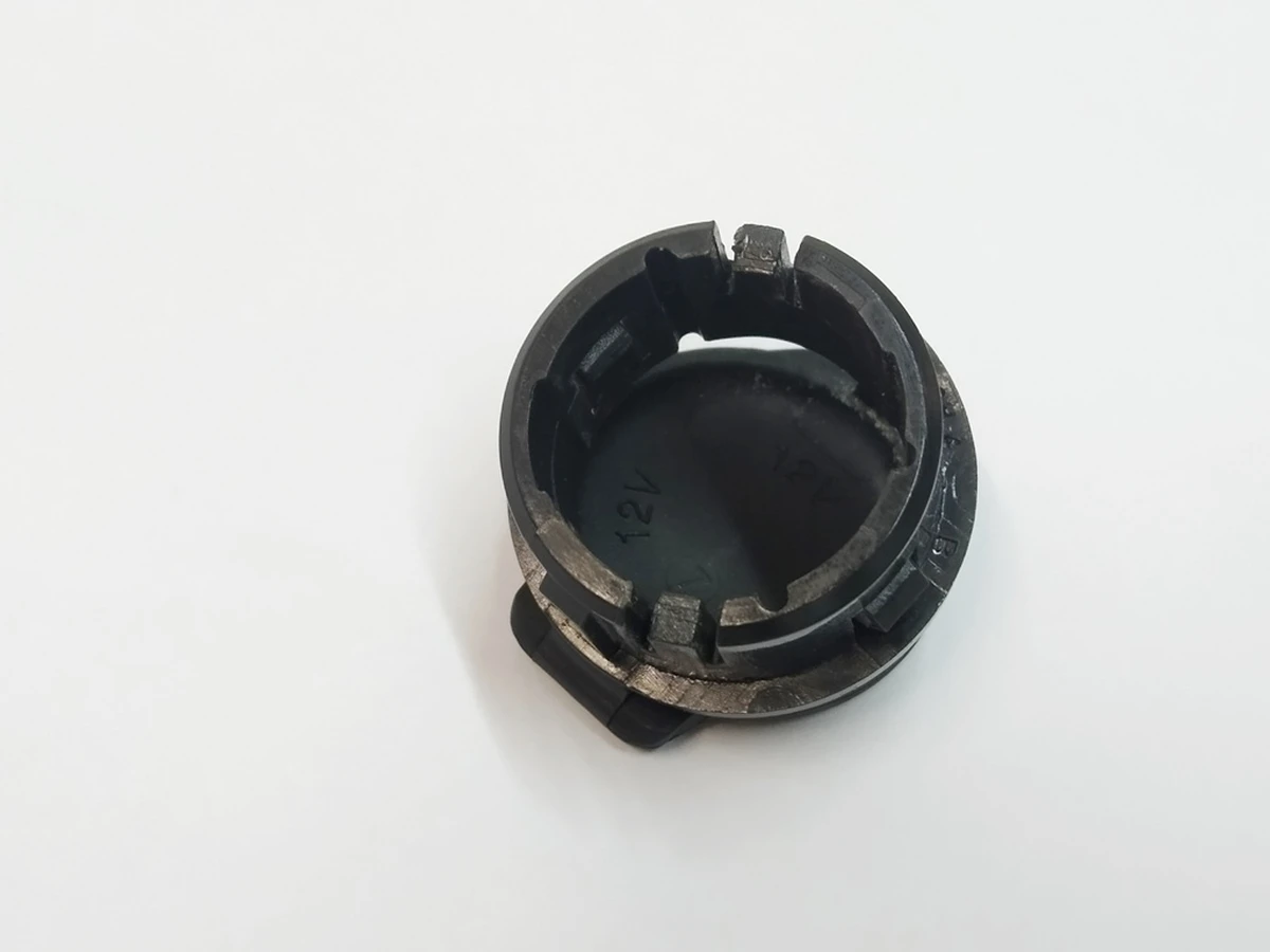 32 Кришка розетки (прикурювач) 12V Tesla Model S, Model S REST, Model X, Model Y 1011678-00-A, 1107655-00-A