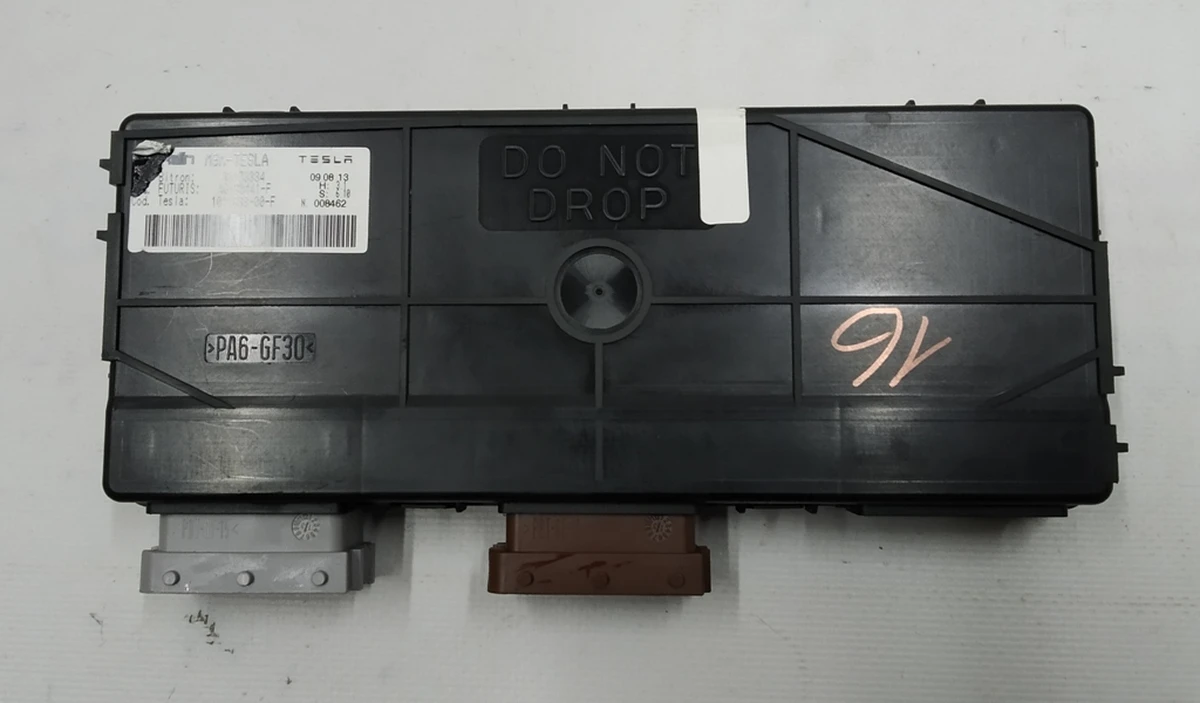3 Блок памяти положений сиденья Tesla model S, model S REST 1011838-00-H