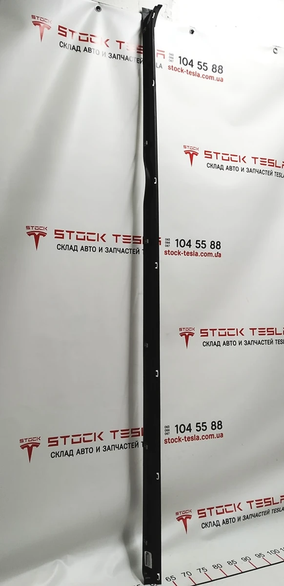 6 Door sill molding left decorative (plastic) PMNG Tesla model S, model S REST 1012215-00-G