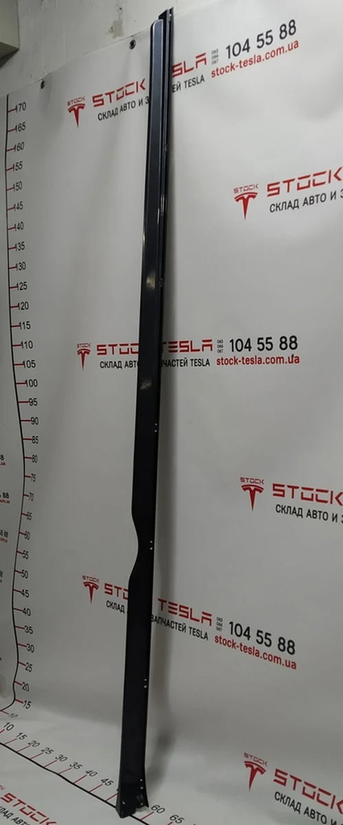 6 Door sill molding left decorative (plastic) PMNG Tesla model S, model S REST 1012215-00-G