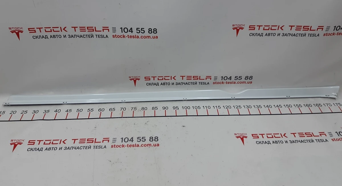 6 Молдинг накладки порога правий декоративний (пластик) PPSW Tesla model S, model S REST
