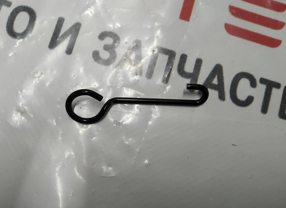 1 Fixator of a clamp of limit switches of cables fur. reg. lumbar support. water / pass. Tesla model S 1013112-03-B