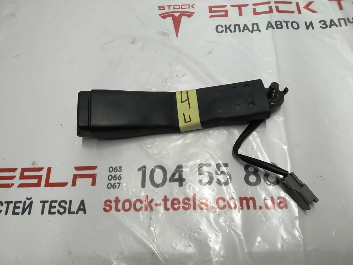 3 Driver seat belt buckle Tesla model S 1013115-03-B