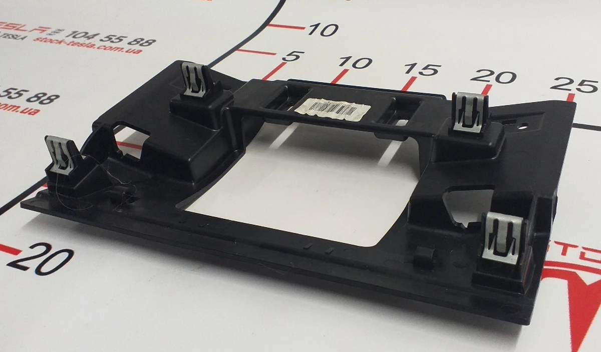 10 Потолочная консоль передняя Tesla model S 1013687-00-E