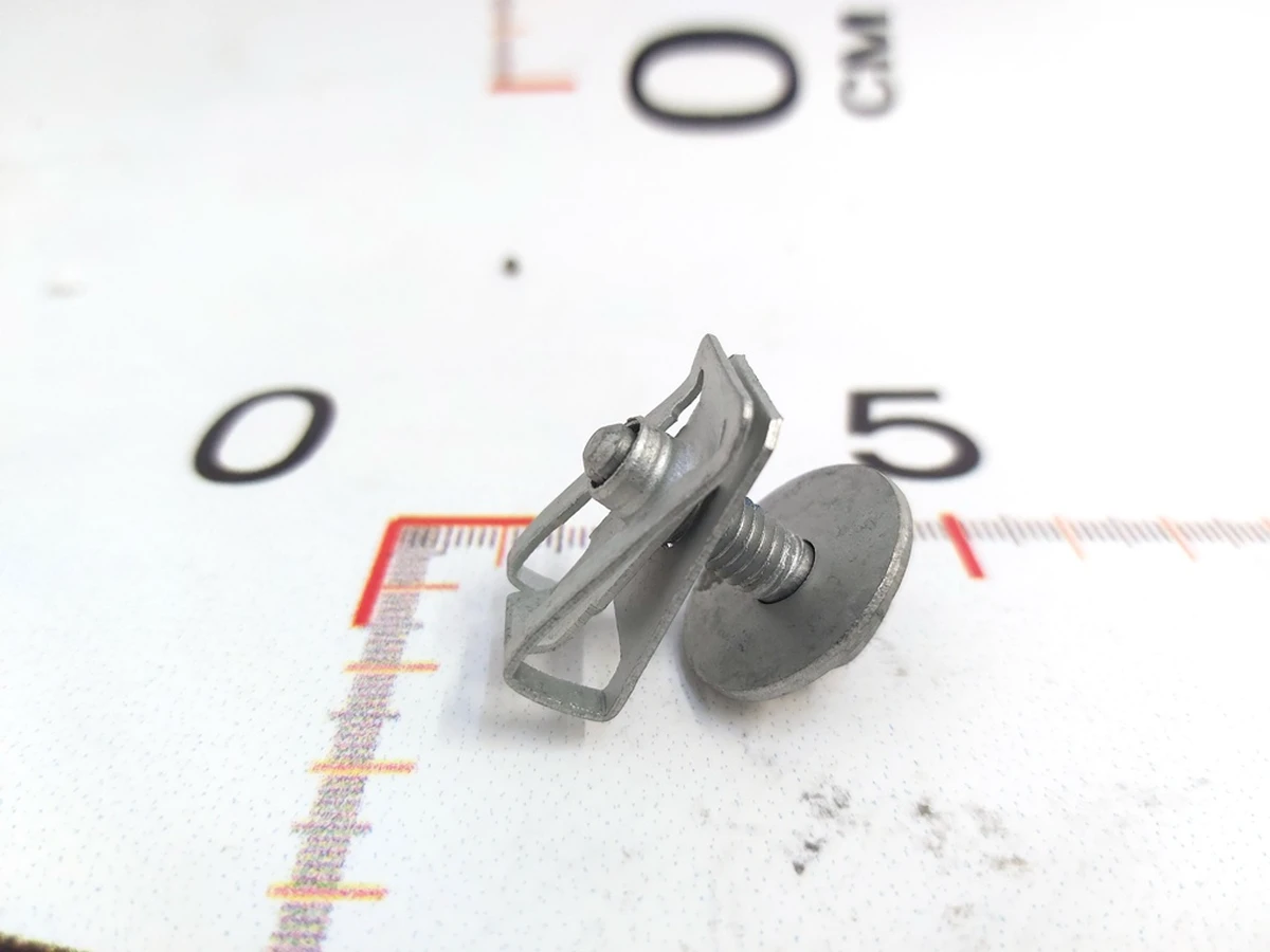 13 Скоба M6 0.5-3.0 MULTITHREAD з болтом M6-1.00X20 Tesla all models (крім Model Y Feb 2025) 1013802-00-B