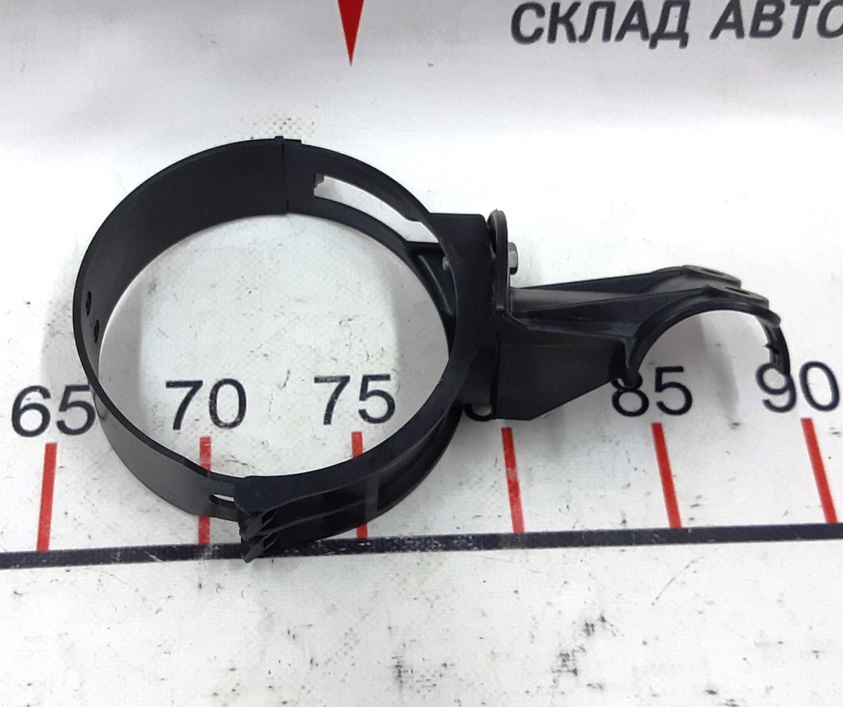 2 Крепление баллона резервуара пневмо (ресивер) Tesla model S, model S REST 1013834-00-C