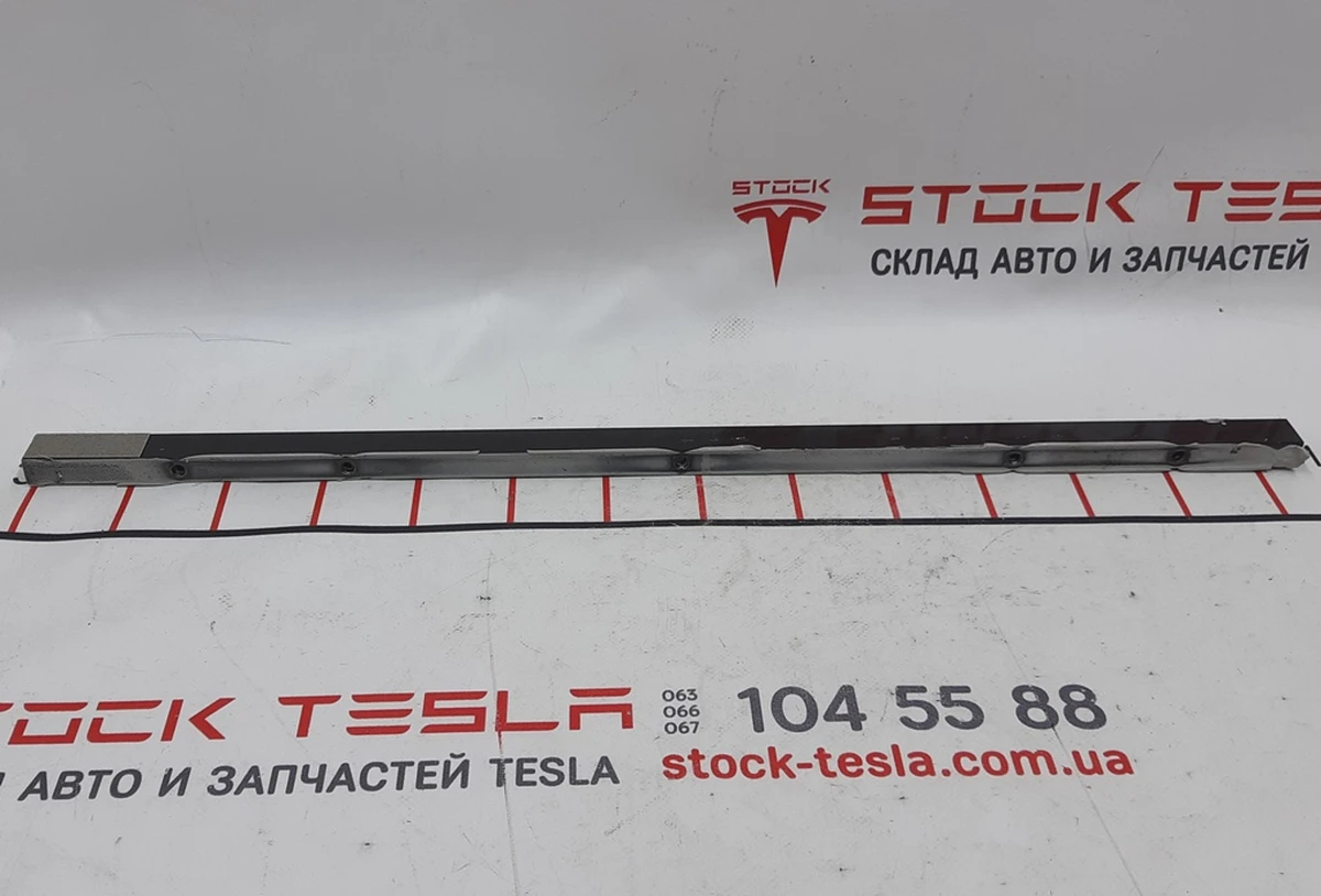 Планка прижимная основной батареи IU-13 Tesla model X S REST 1014153-IU-13