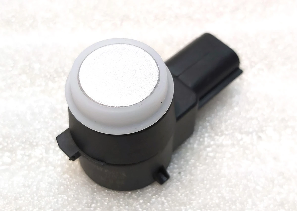 1 Датчик парктроніка (8 датчиків система PARK ASSIST) SILVER Tesla model S 1014388-00-A