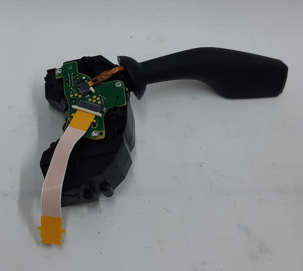 Переключатель света и очистки стекла в рулевой колонке Tesla model 3 1097662-00-N