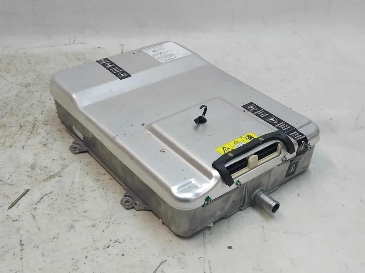 1 Чарджер блок для батареи 2-е поколение GEN2 Tesla model S 1014963-00-L