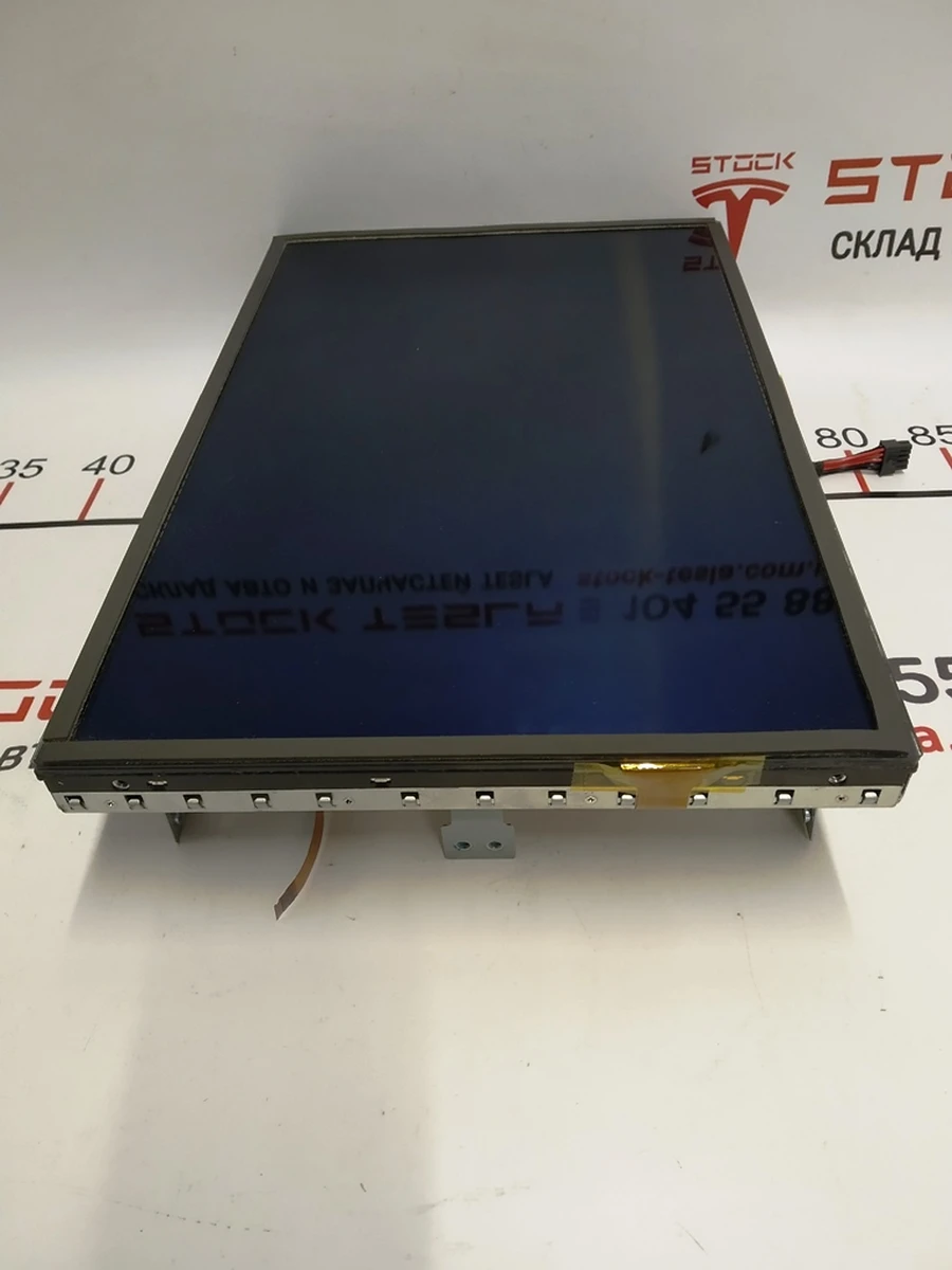 1 Дисплей з тачскрином та платою управління у зборі з пошкодженням Tesla model X S REST 1015898-00-A