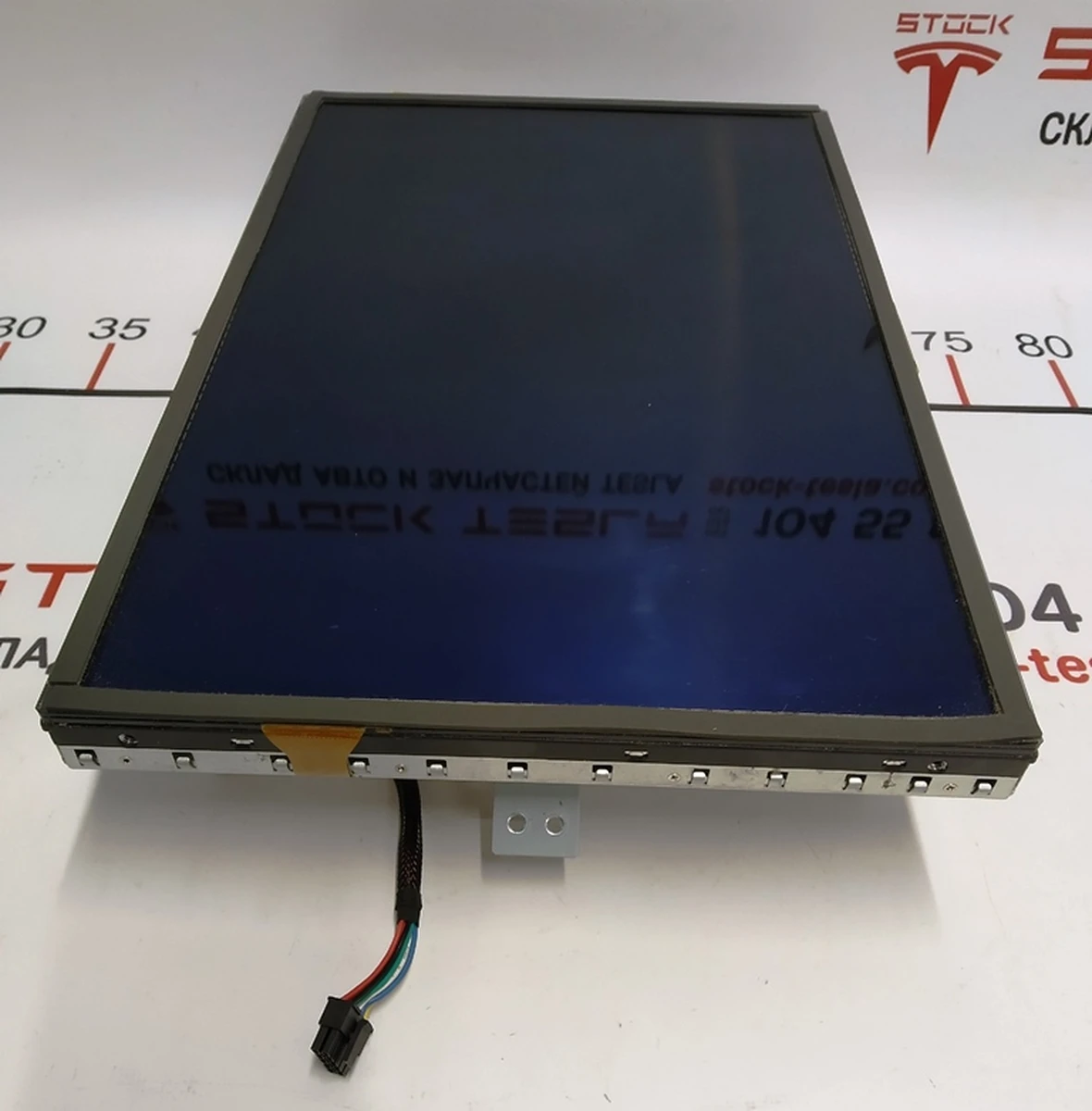 1 Дисплей з тачскрином та платою управління у зборі з пошкодженням Tesla model X S REST 1015898-00-A