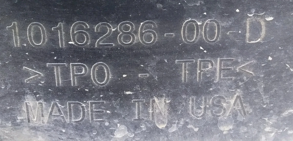 8 Front right front fender liner RWD (with parking sensors socket) assembled with parking sensors socket plate Tesla model S 1020471-00-E