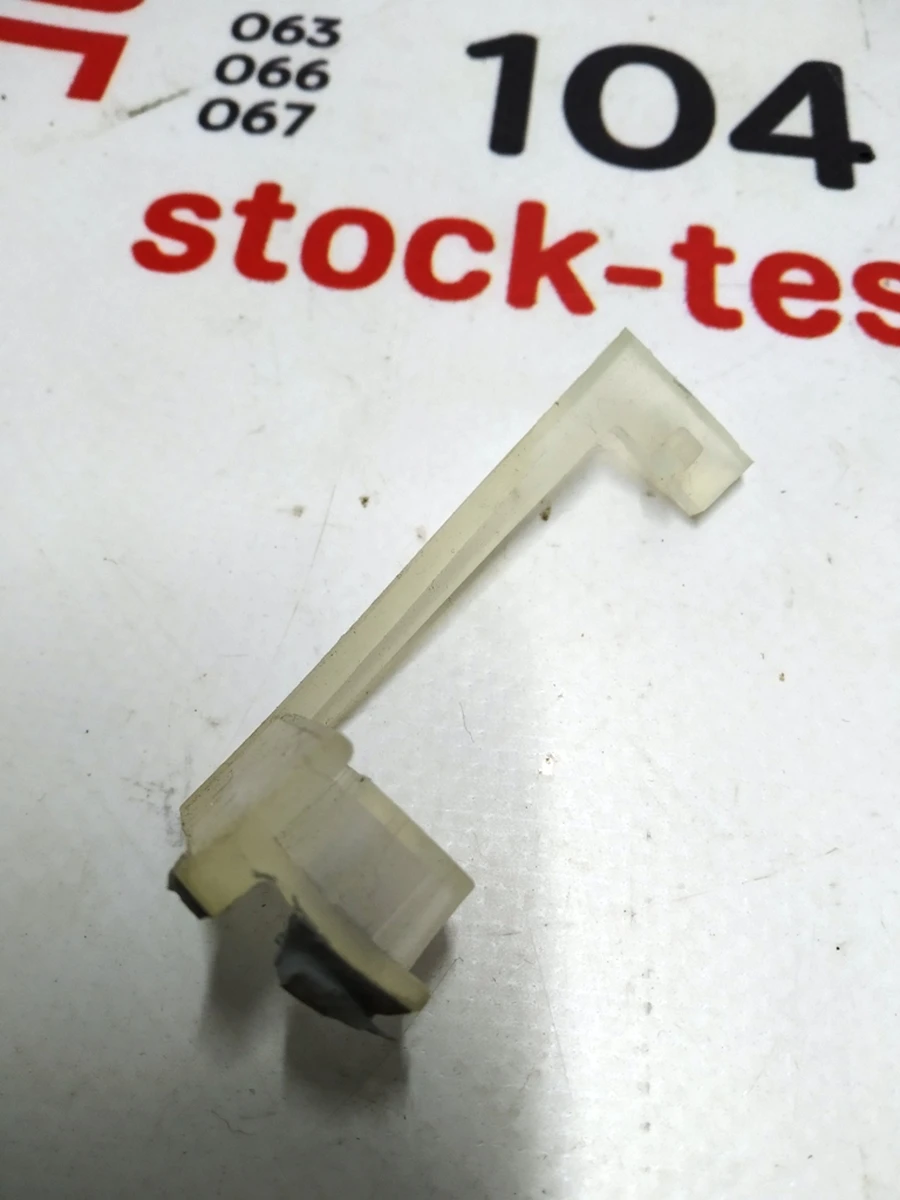 Изолятор силиконовый листа защитного металлического корпуса основной батареи Tesla model S 1016295-00-C