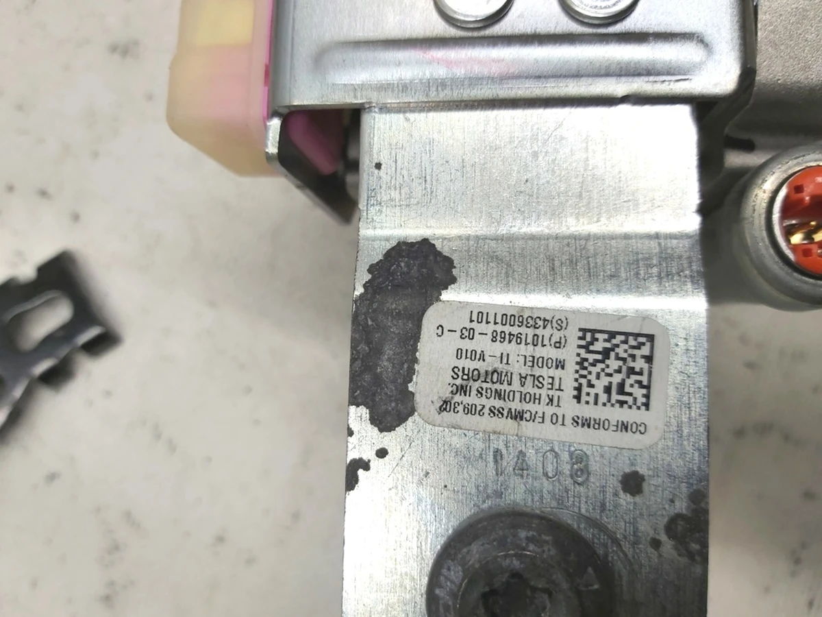 Ремень безопасности передний водительский (USA) Tesla model S, model S REST 1019468-03-C