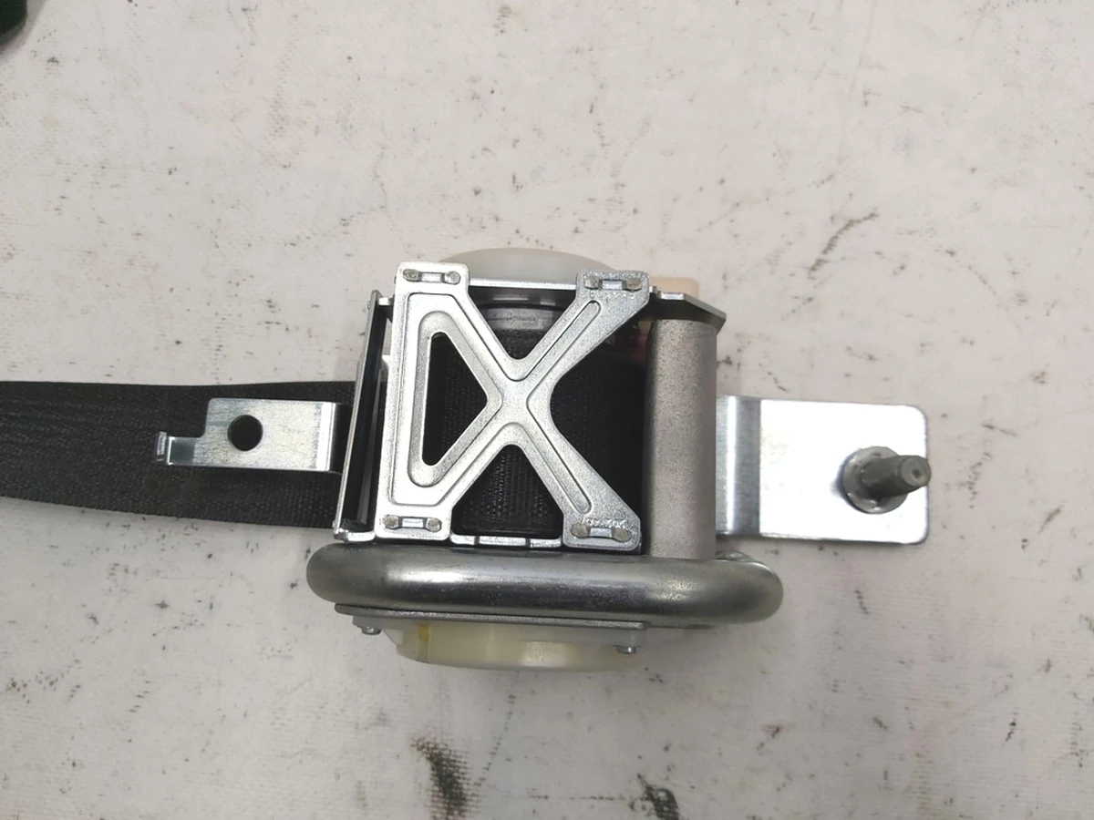 1 SECOND ROW - SEATBELT BUCKLE - LEFT HAND for restoration Tesla model S, model S REST 1019468-03-C