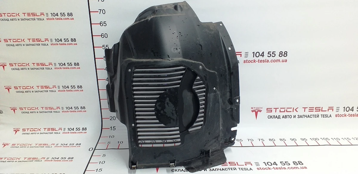 8 Подкрылок передний левый передняя часть RWD (без гнезда парктроника) Tesla model S 1020467-00-E