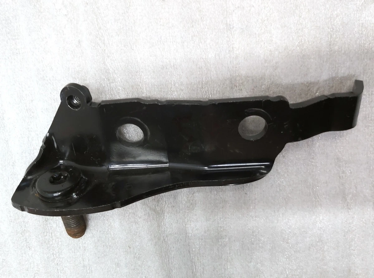 Кронштейн крепления ремня безопасности 2 го ряда сидений правый Tesla model S, model S REST 1022115-00-B