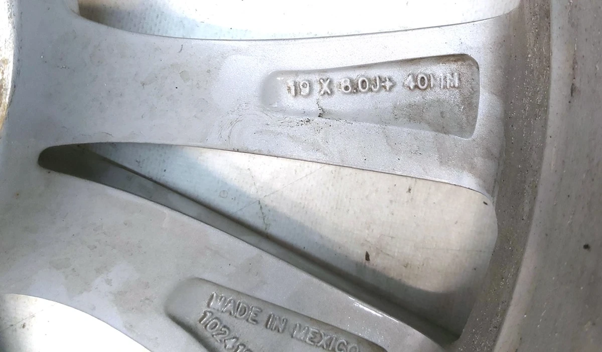 2 Колісний диск (19x8.0J ET40- SILVER CYCLON) Tesla Model S, Model S REST 1054045-00-D