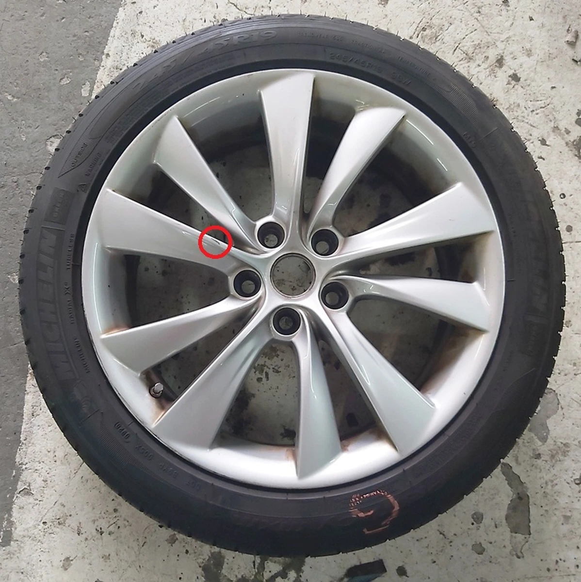 Колесо в зборі (діск19 * 8.0J шина Michelin Primacy 245/45 R19 датчик TPMS протектор 6,35 мм) Tesla model S 1054045-00-D