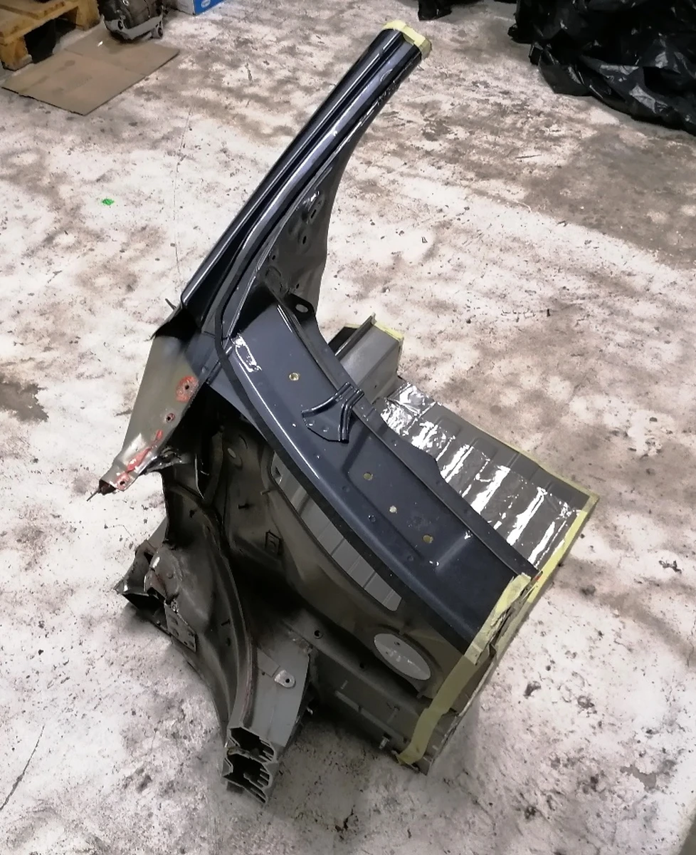 7 Чверть передня права стійка А (передня) з частиною порога у зборі Tesla model S REST 1024198-S0-B