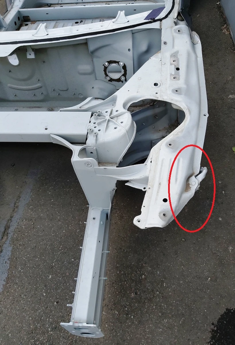 7 Четверть передняя левая стойка А (передняя) RWD PBCW с лонжероном в сборе с повреждением Tesla Model S 1021797-S0-A