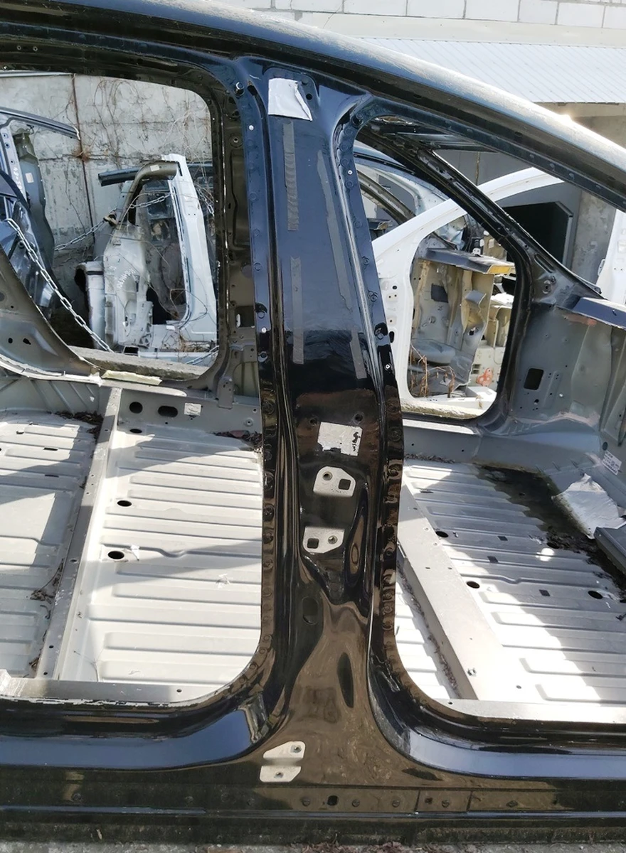 8 Кузовная панель правой стойки B (средней) PBSB Tesla model S, model S REST 1024205-S0-B