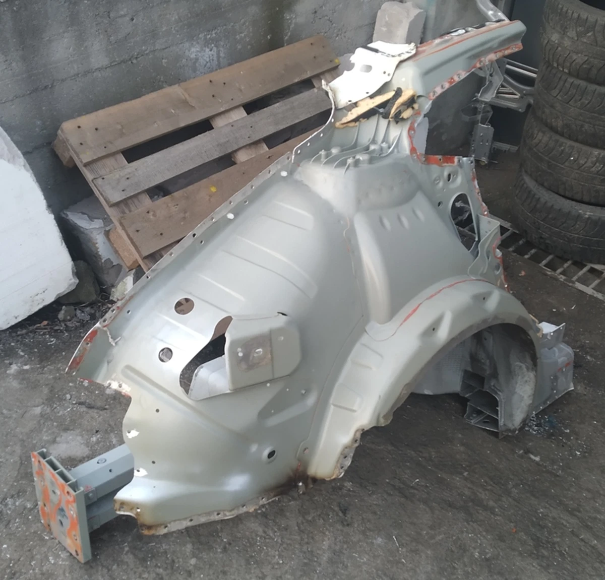 20 Чверть задня права склянка у зборі з кузовними панелями колісної арки та лонжероном RWD Tesla model S 1024367-S0-A