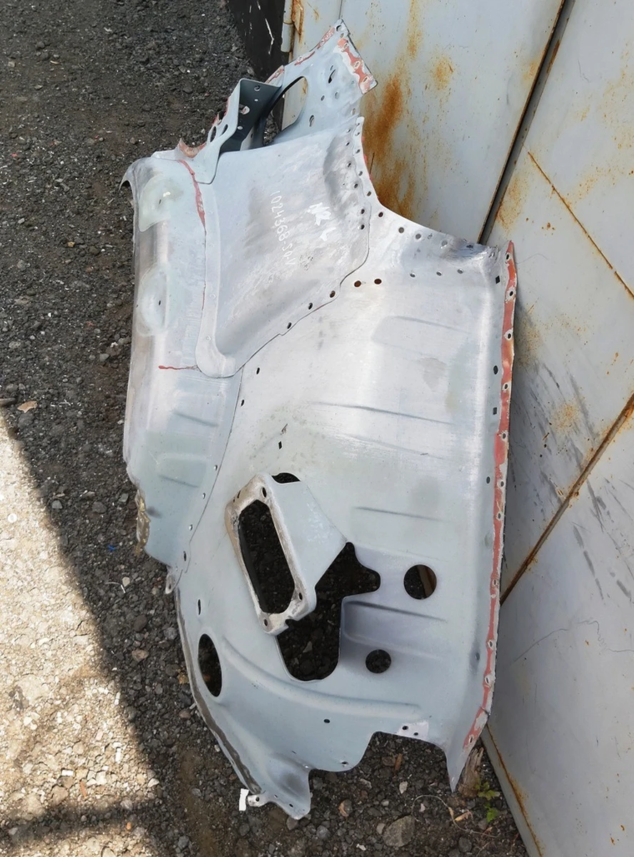 21 Quarter rear left rear tumbler outer wall AWD Tesla Model S, Model S REST 1024368-S0-A