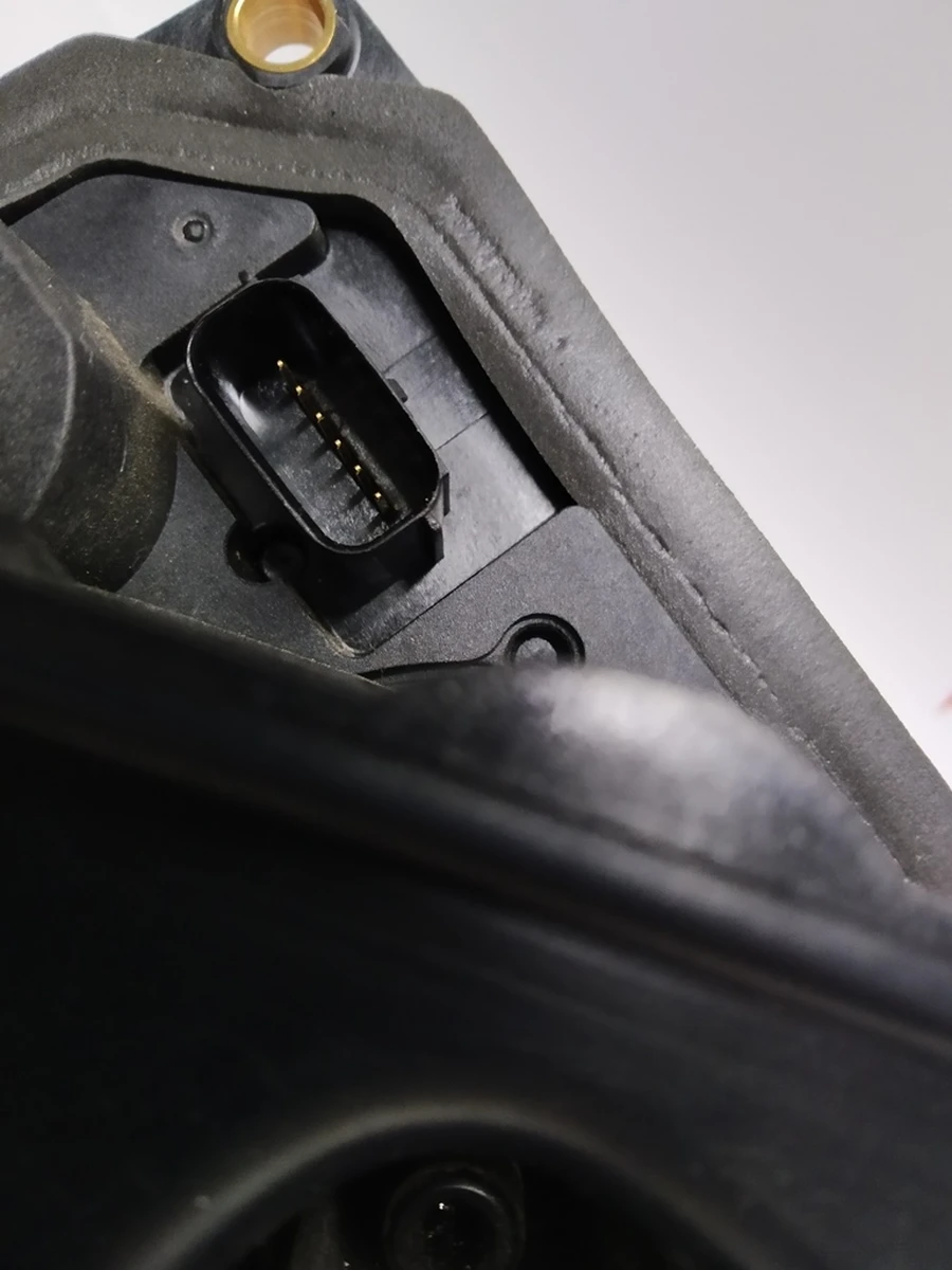 1 Порт зарядки (под электрический привод) GEN2 Tesla model S, model S REST, model X 1026041-00-R