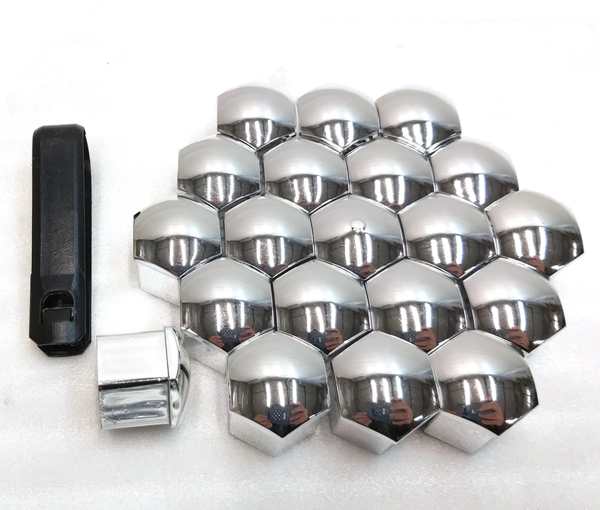 9 Комплект ковпачків колісної гайки d21 SILVER з ключем Tesla all models 1027010