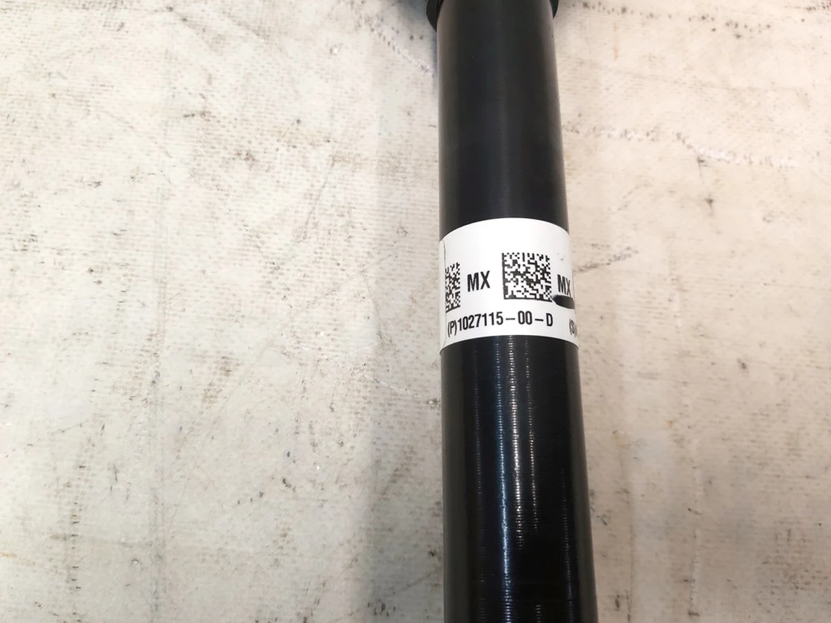 2 Полуось передняя правая AWD Tesla Model X 1027115-00-D