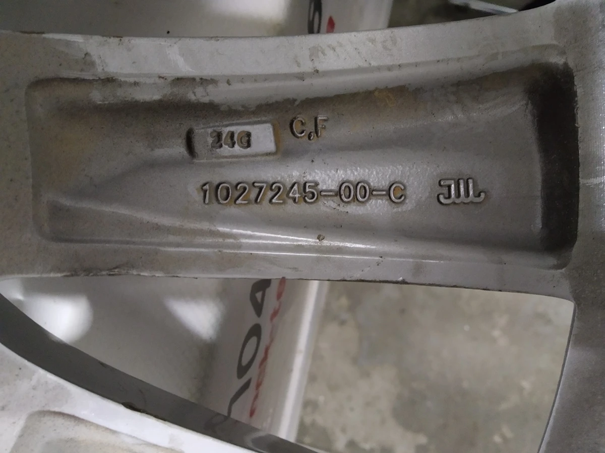 2 Rear rim 20X9.5 ET40 - GRAY SLIPSTREAM damaged Tesla model X 1065204-02-B