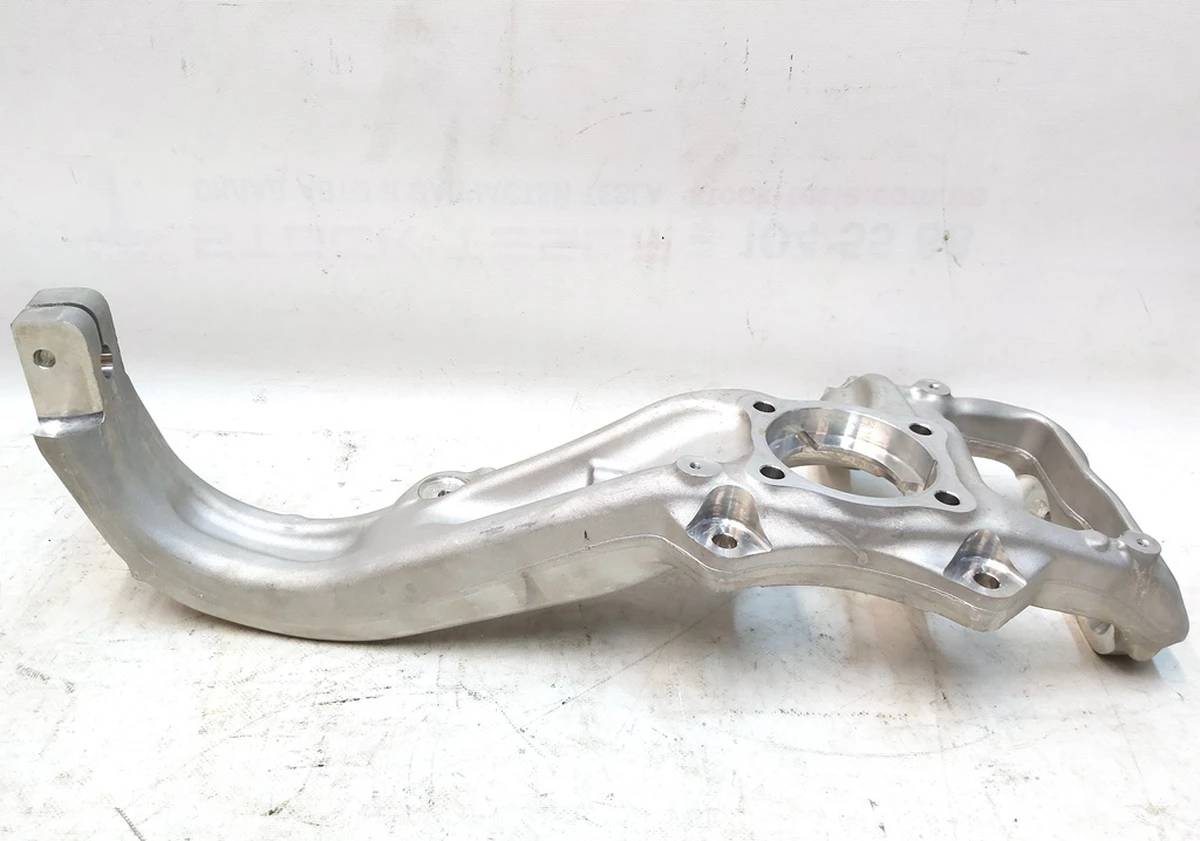 1 Кулак поворотний передній правий Tesla model X 1027316-00-F