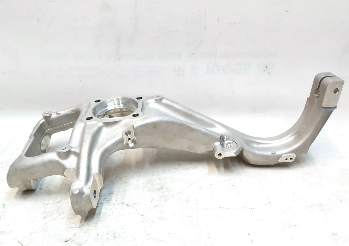 1 Кулак поворотний передній правий Tesla model X 1027316-00-F