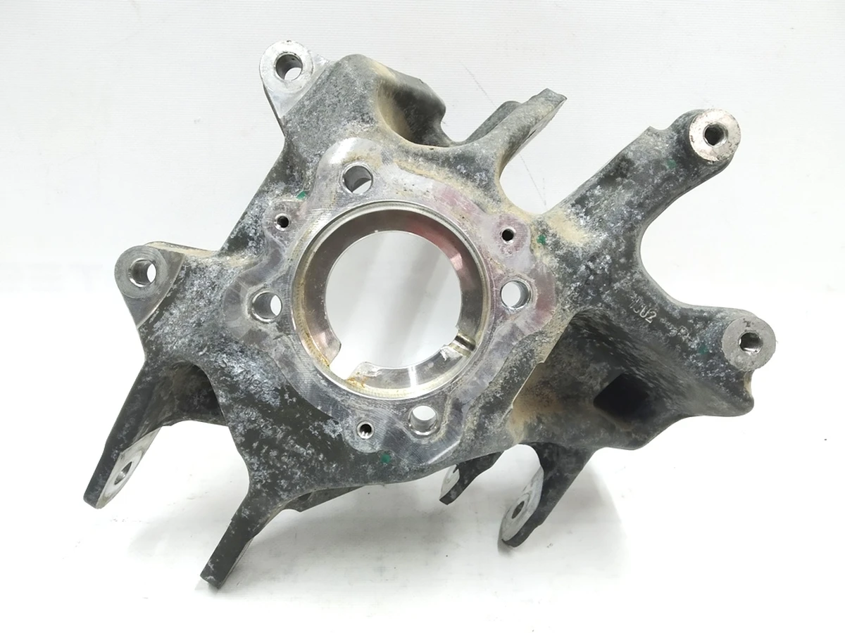 1 Кулак задній правий (цапфа) Tesla model X 1027416-00-D