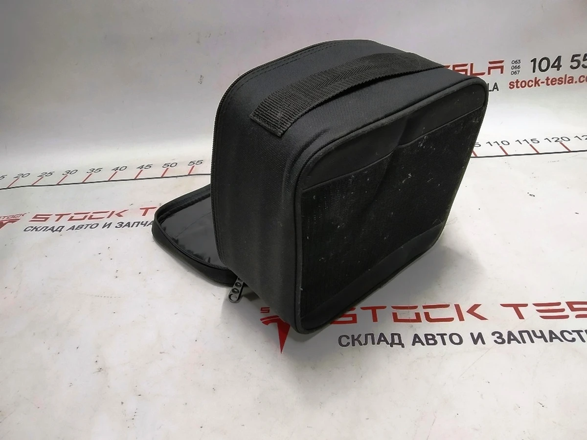 5 Сумка для хранения фаркопа Tesla model X 1027587-00-A